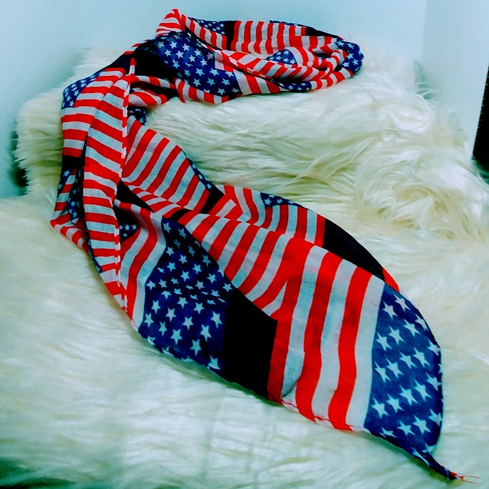 This America scarf